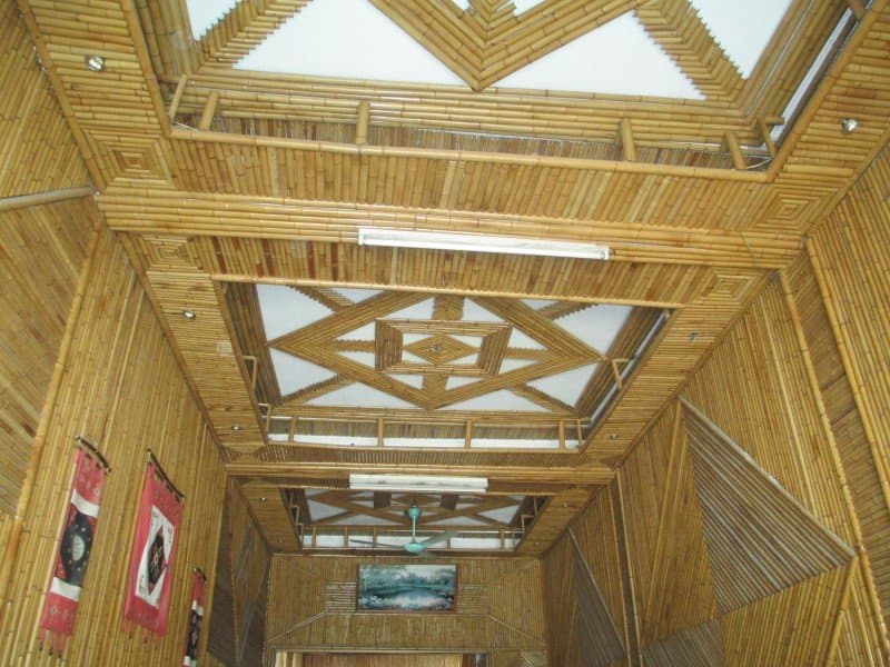 Thiết kế trần nhà bằng tre trúc óp trần tạo điểm nhấn